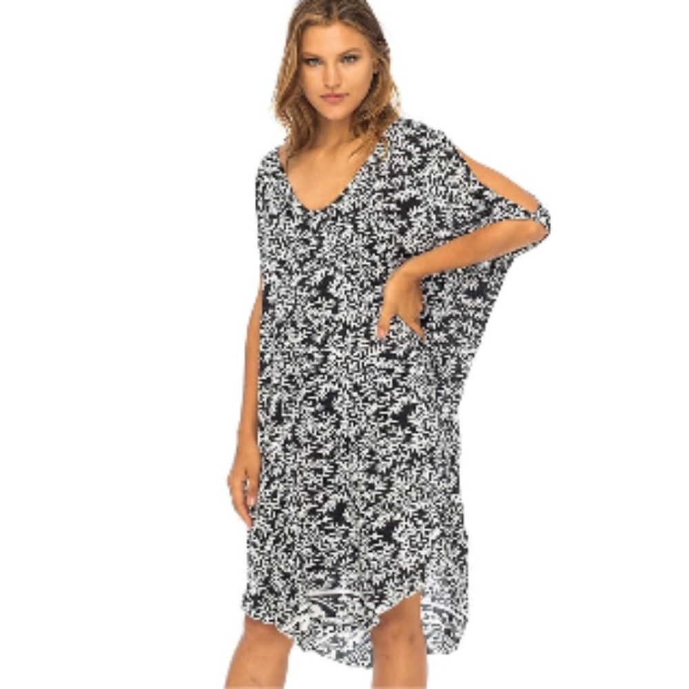 Cold Shoulder Floral Short Sleeve Tunic/Coverup from Back From Bali OSFA Black